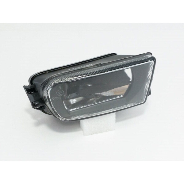 Фара противотуманная BMW 5 E39 1995-1997 правая сторона 
Фара противотуманная BMW 5 E39 1995-1997 правая сторона