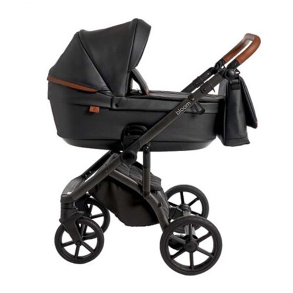 Коляска универсальная 2 в 1 Roan Bloom Black Pear с багажной корзиной и двойной амортизацией + сумка для мамы
Коляска универсальная 2 в 1 Roan Bloom Black Pear с багажной корзиной и двойной амортизацией + сумка для мамы