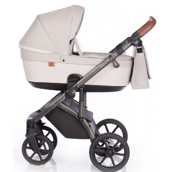 Коляска универсальная 2 в 1 Roan Bloom Ivory с багажной корзиной и двойной амортизацией + сумка для мамы
Коляска универсальная 2 в 1 Roan Bloom Ivory с багажной корзиной и двойной амортизацией + сумка для мамы