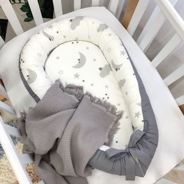 Кокон гнездышко для новорожденных Baby Design Baby Облака серые с месяцем 90*65 см
Кокон гнездышко для новорожденных Baby Design Baby Облака серые с месяцем 90*65 см