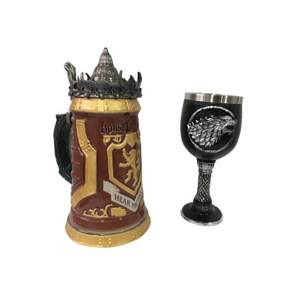 Подарочный Набор Кружка Lannister Stein Игра Престолов Дом Ланнистеров и Дом Старков 650/200
Подарочный Набор Кружка Lannister Stein Игра Престолов Дом Ланнистеров и Дом Старков 650/200