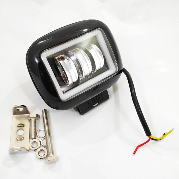 Светодиодная LED противотуманная фара ЛИДЕР 1 шт 10-30V 88В 45W ближний + диодный обод 120x122x60
Светодиодная LED противотуманная фара ЛИДЕР 1 шт 10-30V 88В 45W ближний + диодный обод 120x122x60