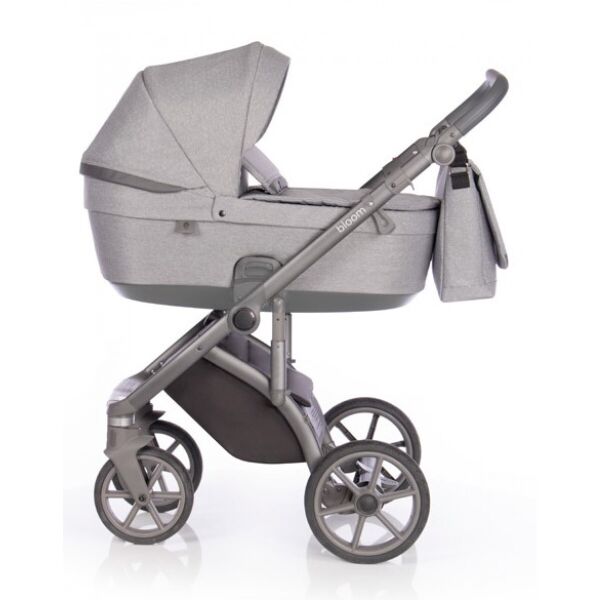 Коляска универсальная 2 в 1 Roan Bloom Grey Dots с багажной корзиной и двойной амортизацией + сумка для мамы
Коляска универсальная 2 в 1 Roan Bloom Grey Dots с багажной корзиной и двойной амортизацией + сумка для мамы