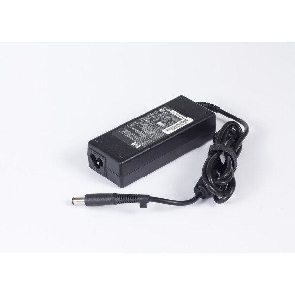 Блок питания(зарядное устройство) HP 18.5V, 4.9A, 90W, 7.4*5.0мм, black + сетевой кабель питания
Блок питания(зарядное устройство) HP 18.5V, 4.9A, 90W, 7.4*5.0мм, black + сетевой кабель питания