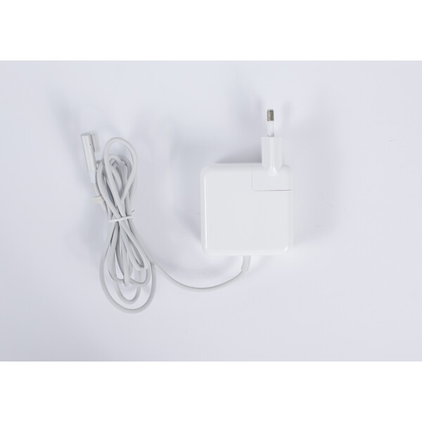 (зарядное устройство) Apple 14.5V, 3.1A, 45W, 5pin, Magsafe (L образный) + сетевой кабель питания
(зарядное устройство) Apple 14.5V, 3.1A, 45W, 5pin, Magsafe (L образный) + сетевой кабель питания