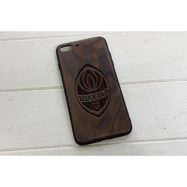 Деревянный чехол SkinWood Американский орех для iPhone 7 Plus с дизайнерской гравировкой Шахтер
Деревянный чехол SkinWood Американский орех для iPhone 7 Plus с дизайнерской гравировкой Шахтер