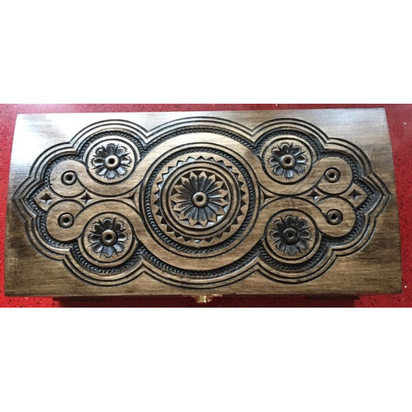 Шкатулка деревянная ручной работы 25*12,5*11 см
Шкатулка деревянная ручной работы 25*12,5*11 см