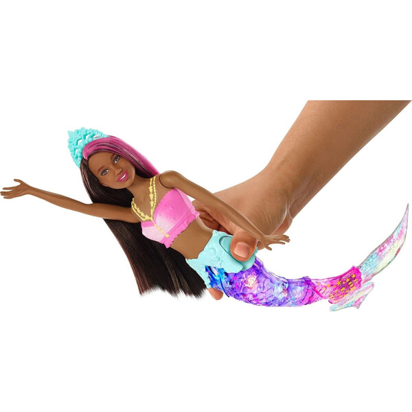 Кукла Barbie Мерцающая русалочка Дримтопия Dreamtopia Sparkle Lights Mermaid Doll, Brunette GFL83
Кукла Barbie Мерцающая русалочка Дримтопия Dreamtopia Sparkle Lights Mermaid Doll, Brunette GFL83