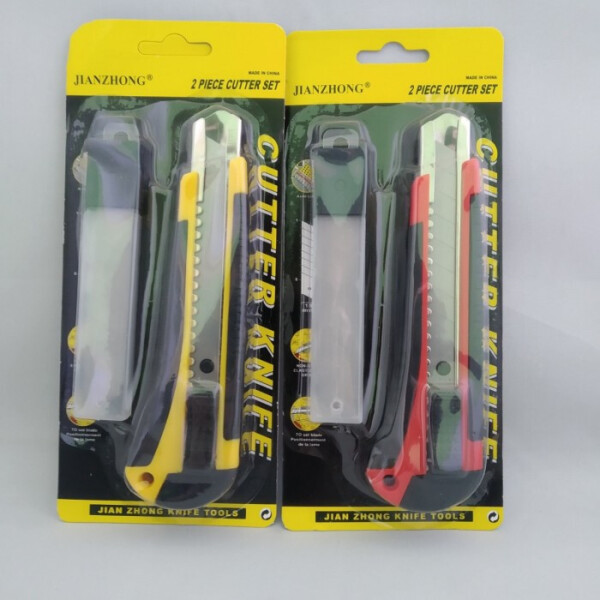 Нож канцелярский 18мм + 10 лезвий 
Нож канцелярский 18мм + 10 лезвий