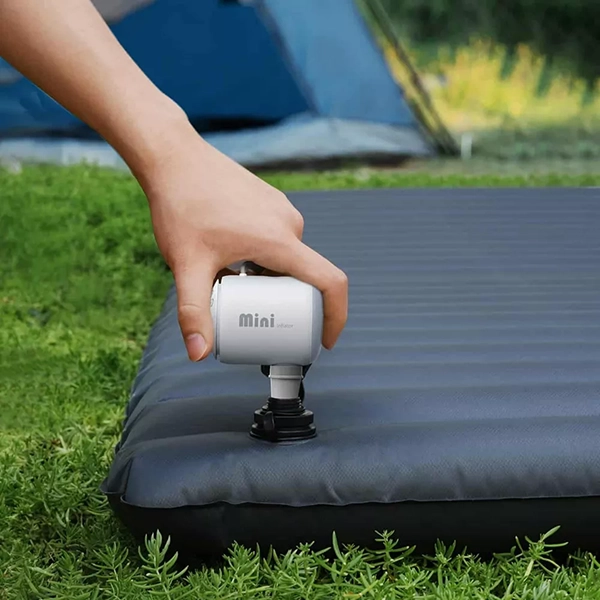 Фото 4 Baseus PocketGo Portable Air Pump