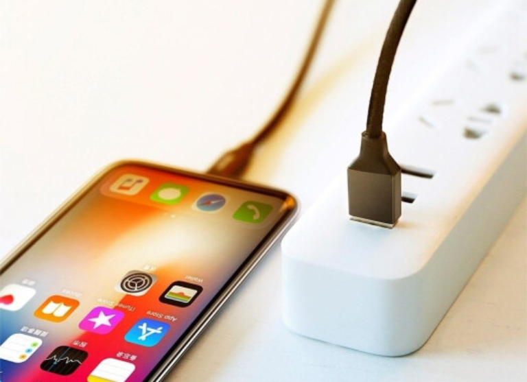 Фото 2 Baseus USB to Lightning