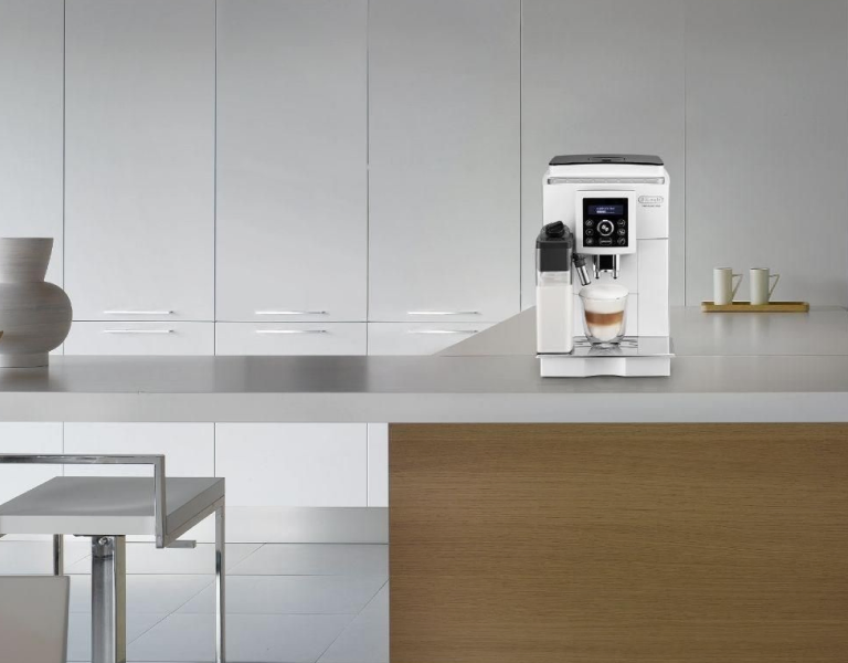 Фото 3 Delonghi ECAM 23.460 W