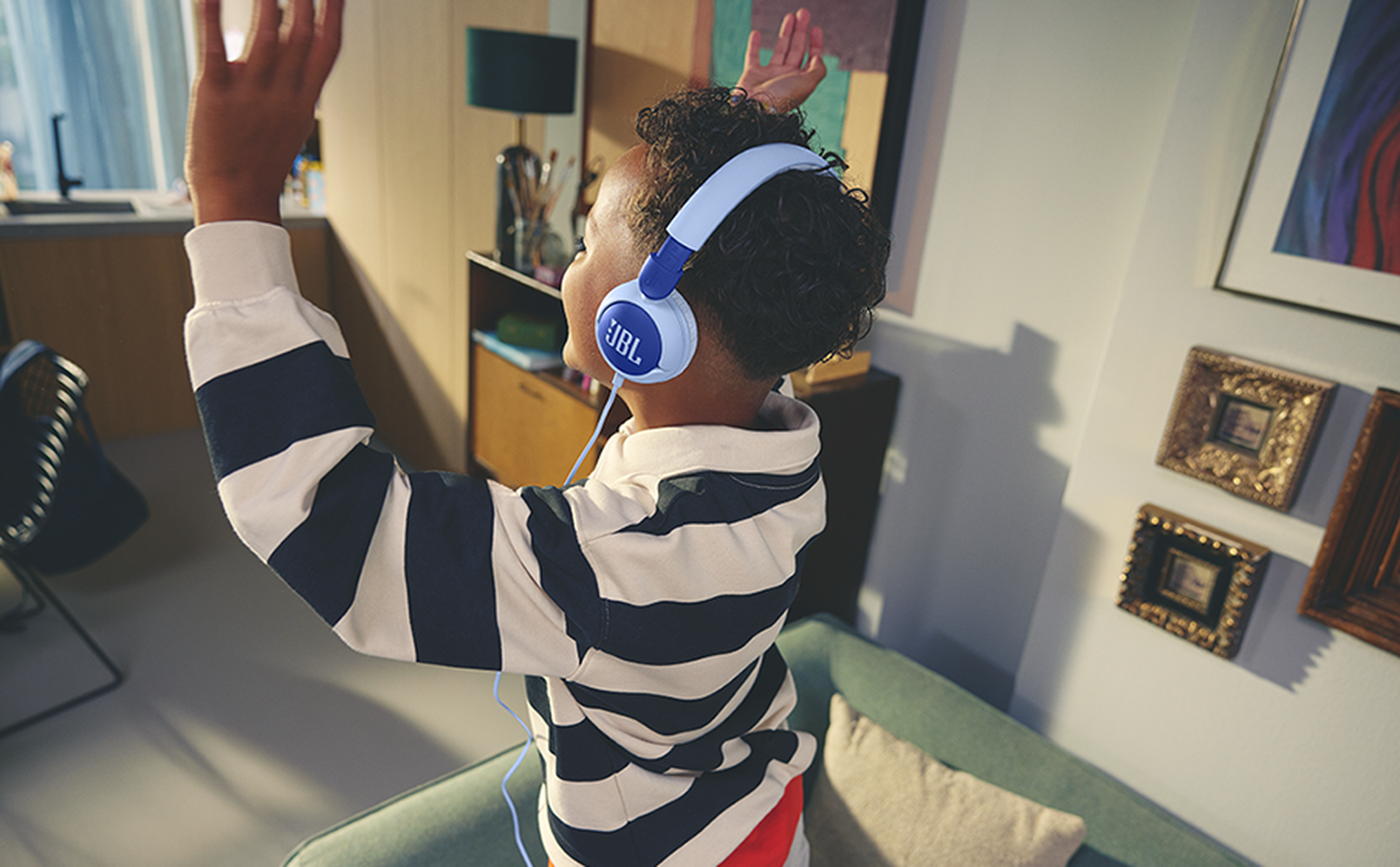 Фото JBL_Junior_320