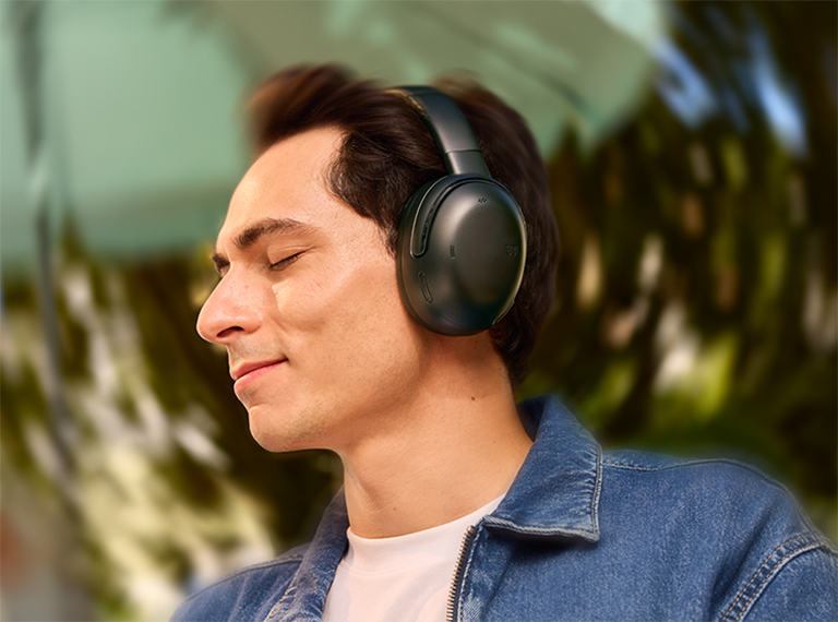 Фото JBL Tour One M3