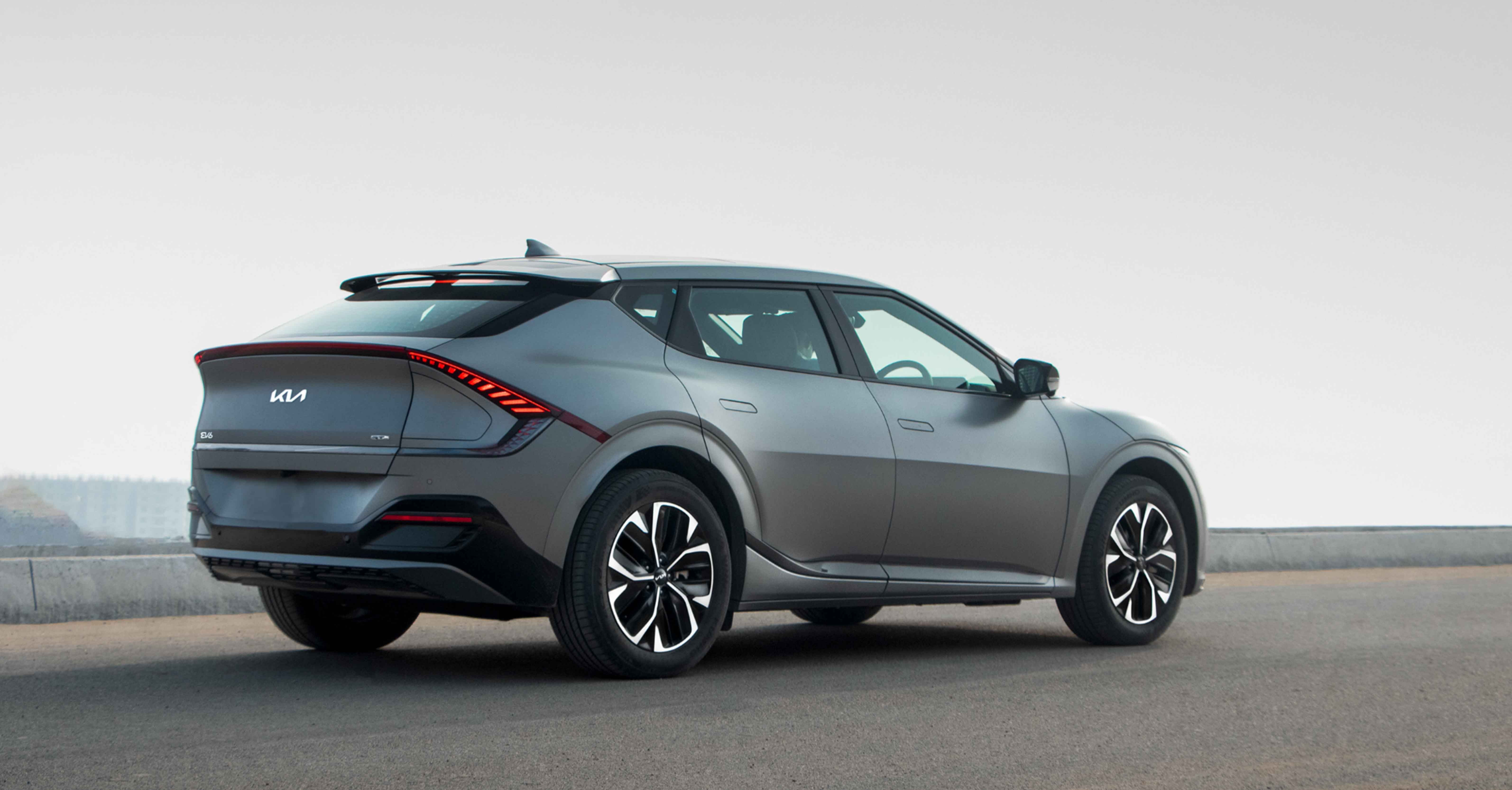 Фото 2 KIA_EV6_GT