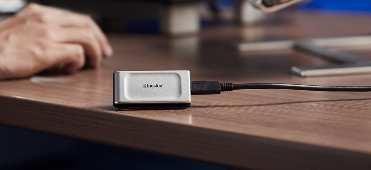 Фото 1 Kingston XS2000