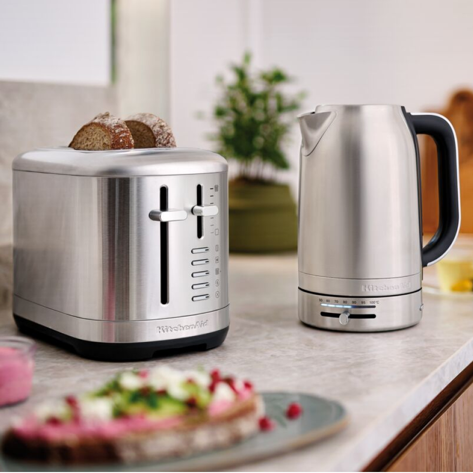 Фото 1  KitchenAid 5KMT2109EAC