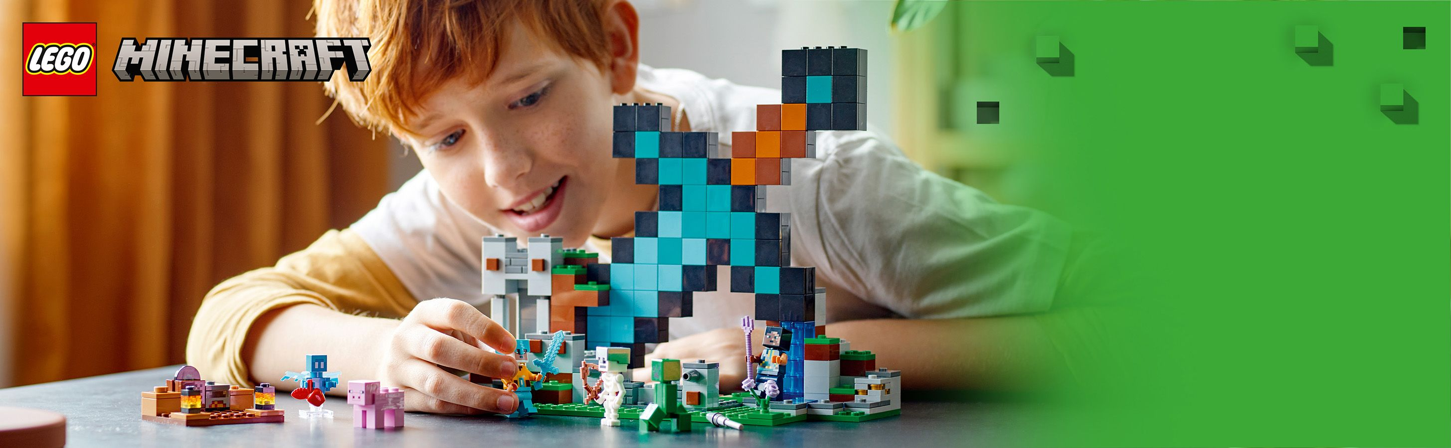 LEGO® Minecraft® Форпост із мечем

