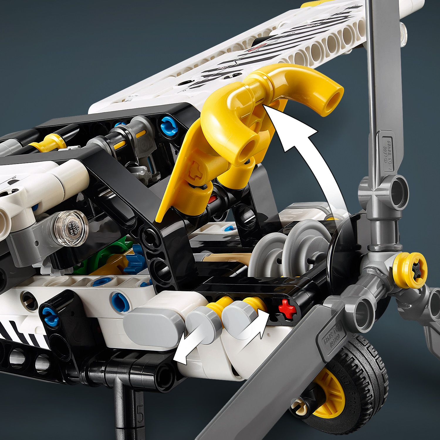 LEGO® Technic Буш-літак
