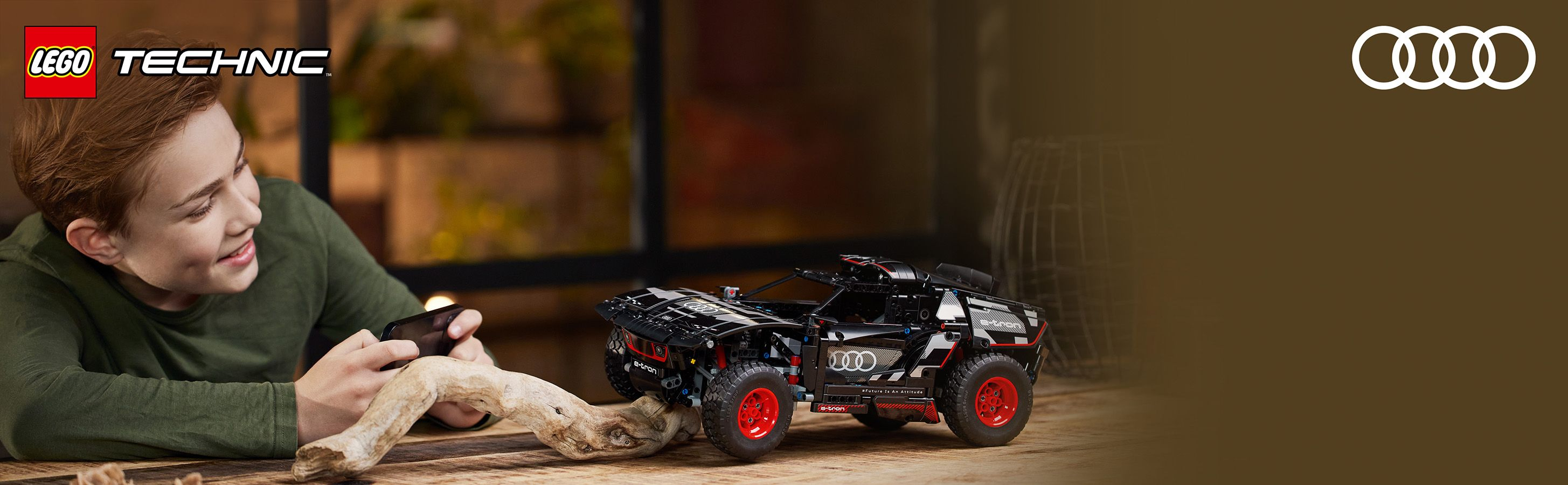 LEGO Technic AudiRS Q e-tron