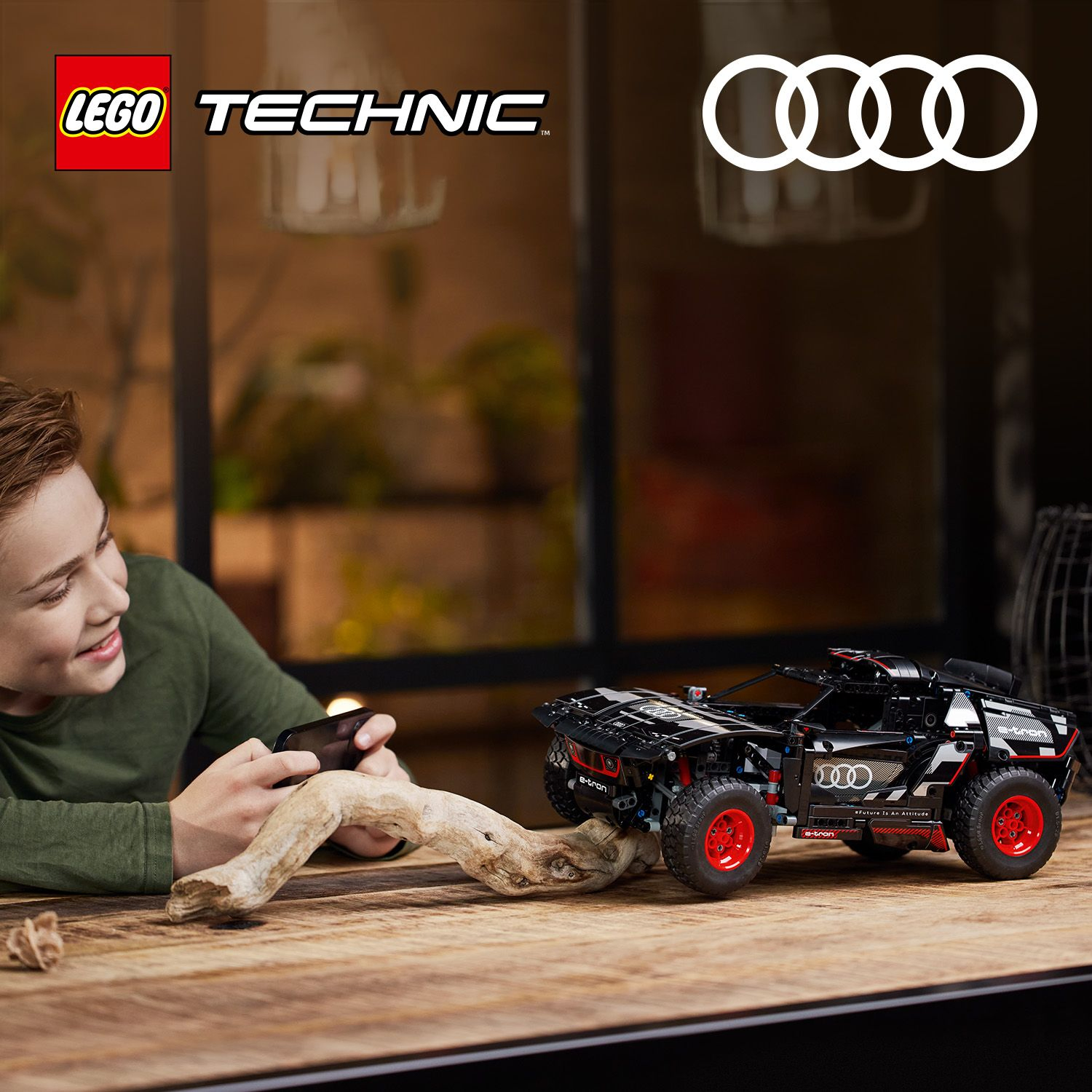 LEGO Technic AudiRS Q e-tron