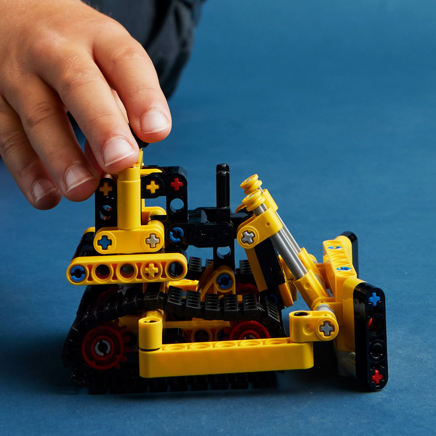 LEGO® Technic Надпотужний бульдозер