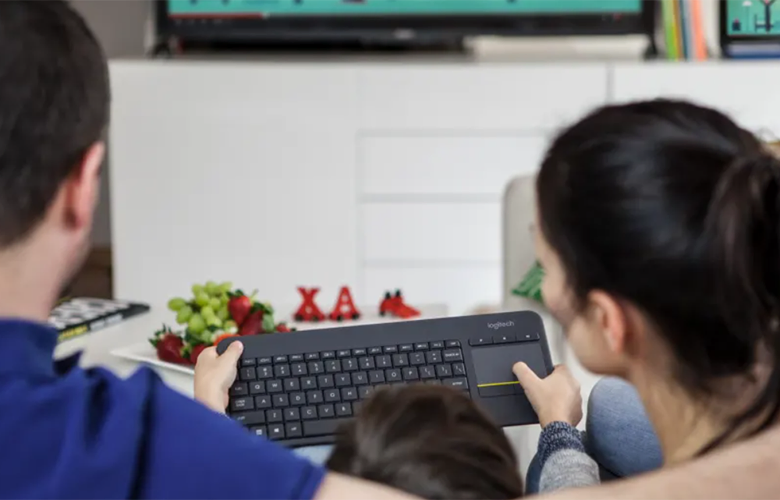 Фото 2 Logitech K400 Plus