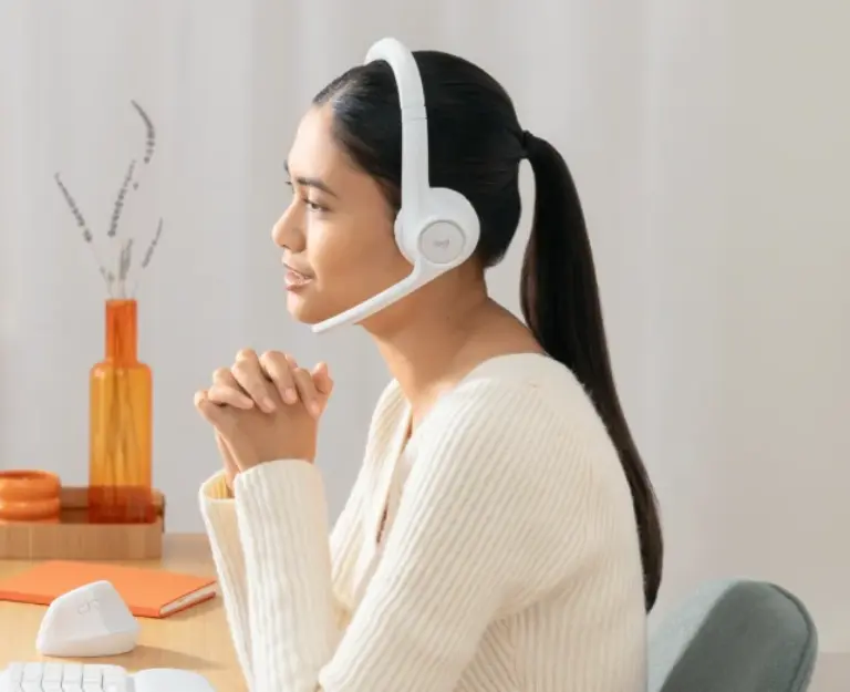 Фото 3 Logitech Zone 300 Wireless