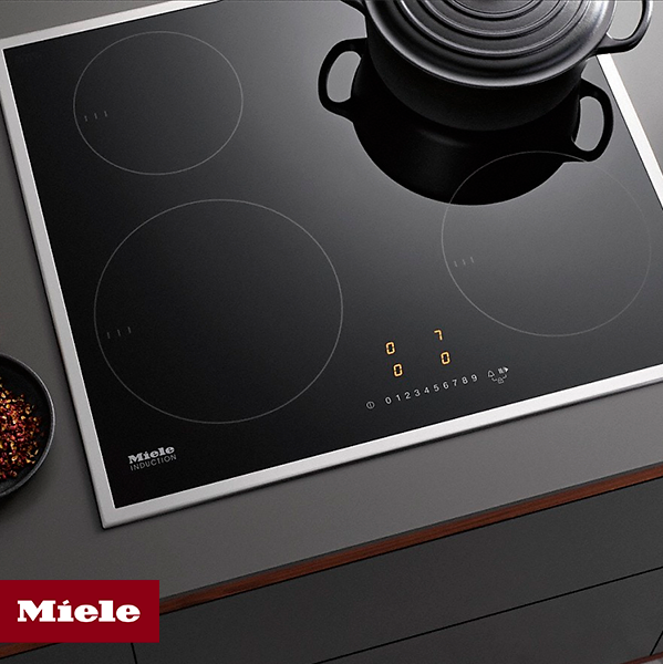 Фото 1 Встроенная индукционная поверхность Miele KM6520FR