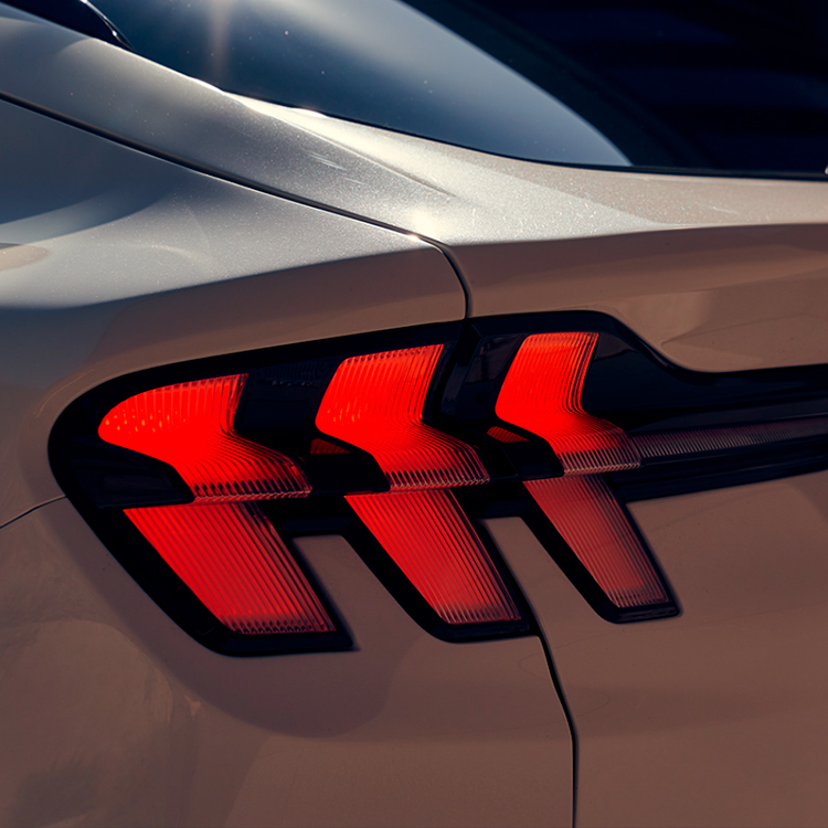 Фото 5 Mustang_E-Mach