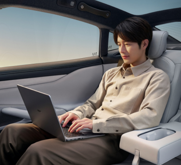 Фото Redmi Book 16 2025