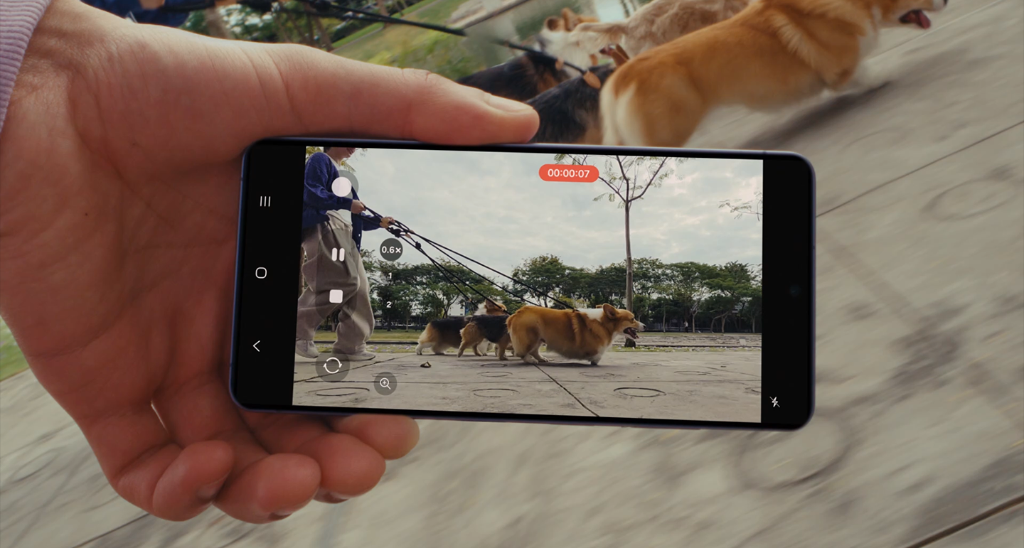 Фото Samsung Galaxy S26