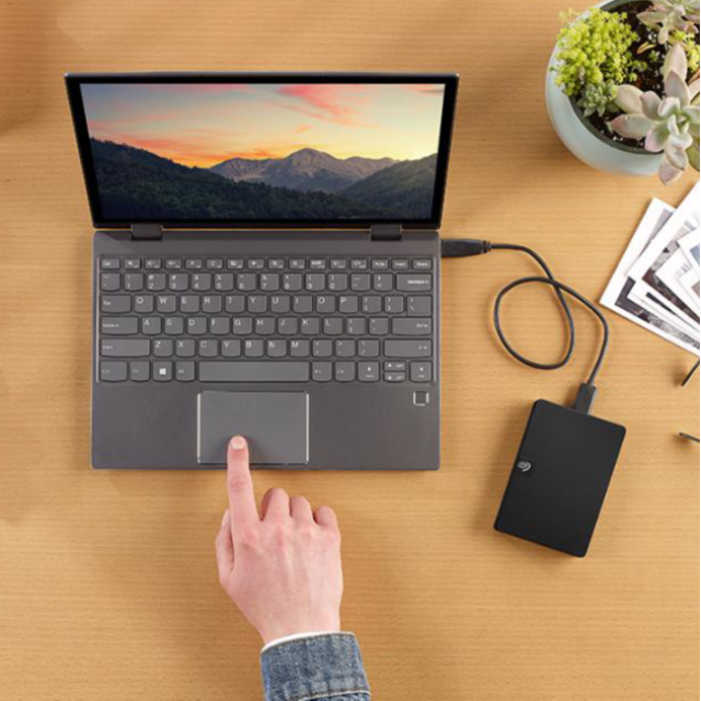 Внешний жесткий диск Seagate Expansion 4TB STKM4000400 2.5 USB 3.0