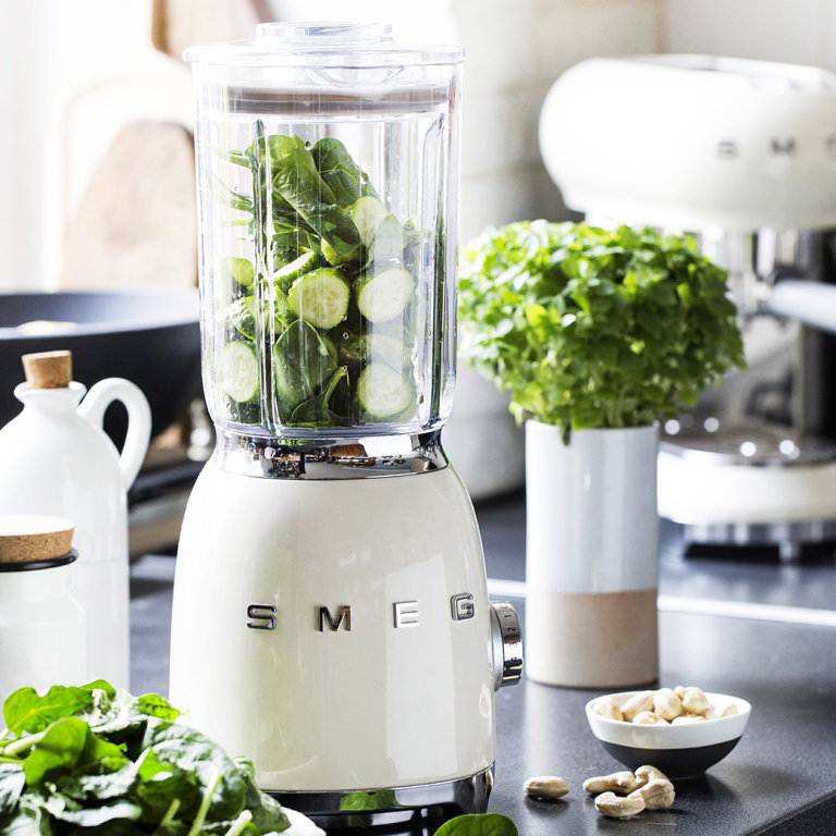 Блендер Smeg BLF01WHEU купити в ⁕ ALLO.UA ⁕ ціна, відгуки