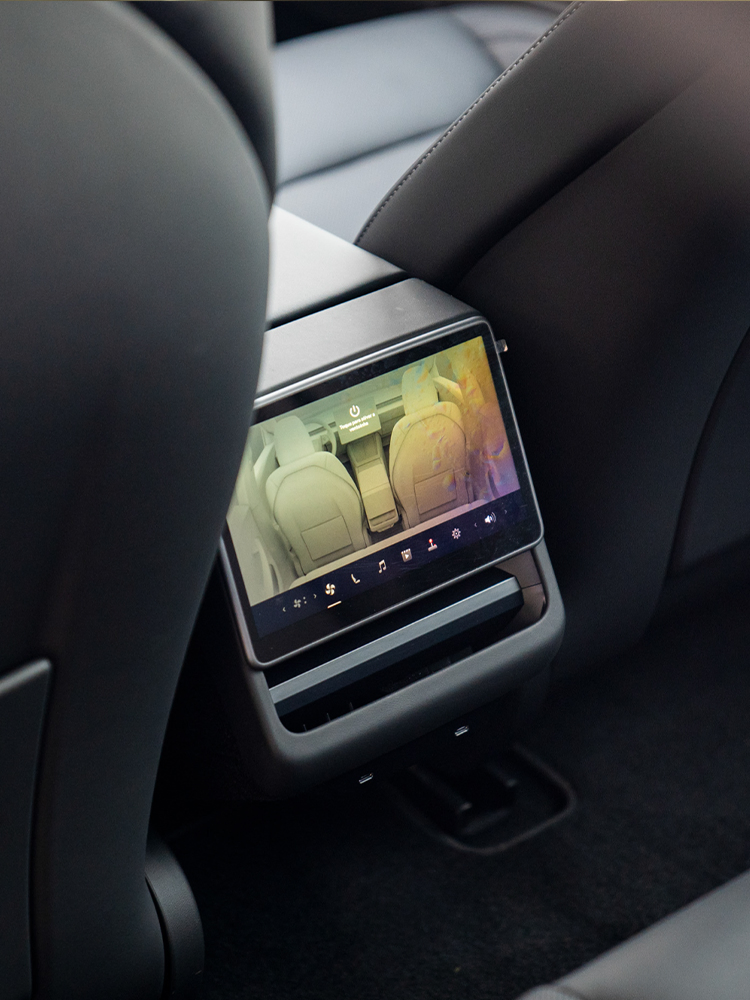 Фото 4 TESLA_MODEL_3