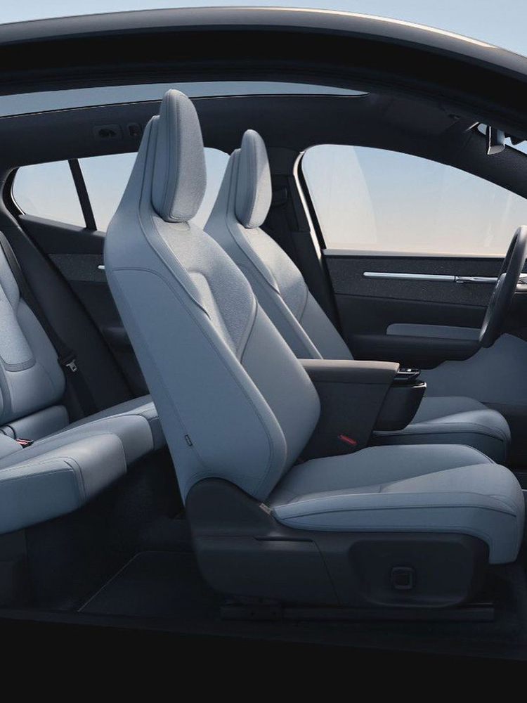 Фото Volvo EX30 Ultra 4wd