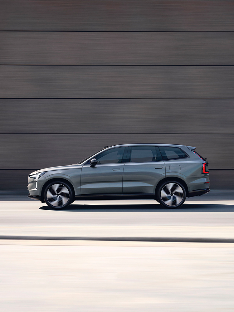 Фото 4 Volvo_EX90_Base