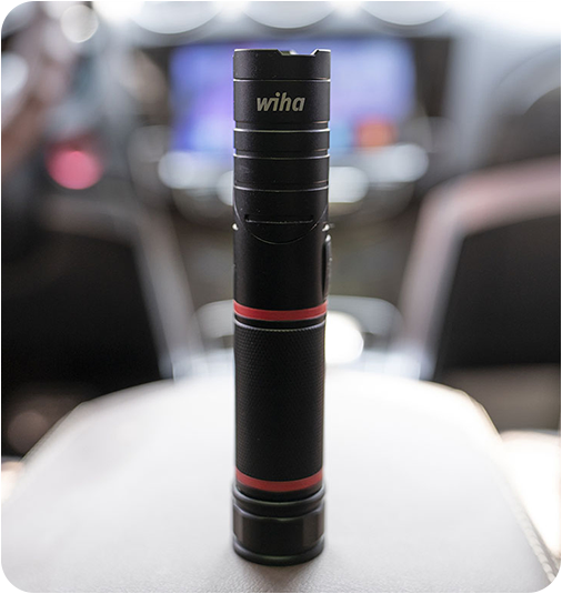 Фото 5 Wiha Ultraviolet multi-function flashlight