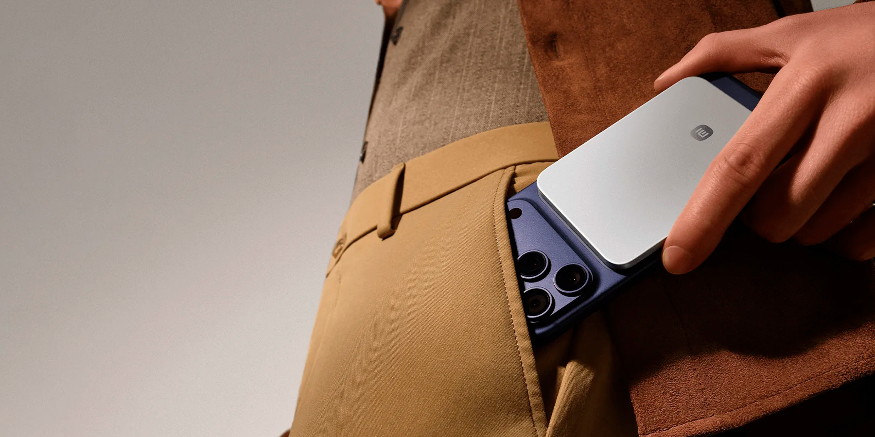 Фото Xiaomi UltraThin Magnetic 5000 mAh 15W (BHR08Z2GL)