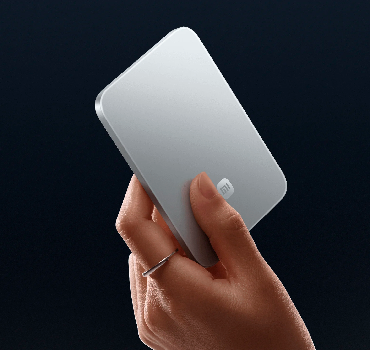 Фото Xiaomi UltraThin Magnetic 5000 mAh 15W (BHR08Z2GL)