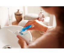 Купить - зубную щетку  Звуковая электрическая зубная щетка PHILIPS AirFloss Pro/Ultra HX8494/01