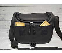 Купить - сумку для фото- и видео Фотосумка противоударная Canon EOS + дождевик, черный цвет ( код: IBF038B )