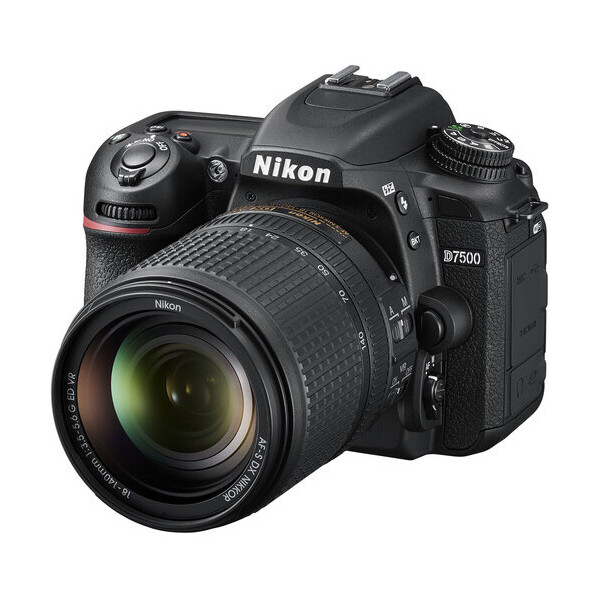 

Nikon D7500 KIT AF-S DX 18-140 VR