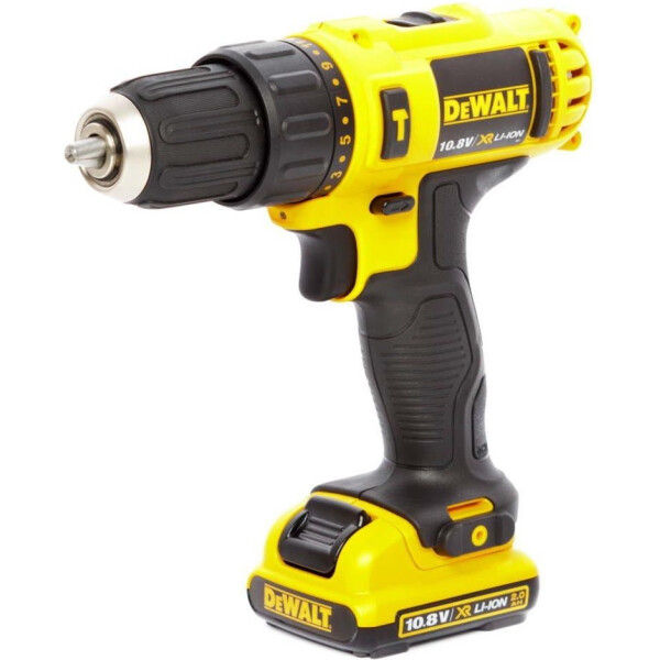 

Дрель-шуруповерт DeWALT DCD716D2