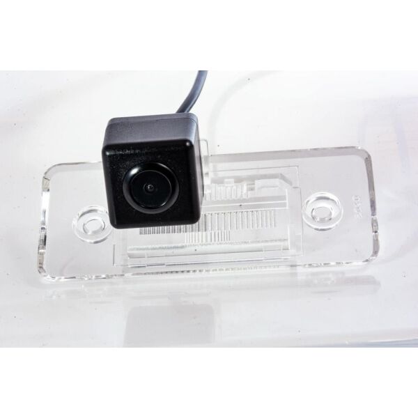 

Камера заднего вида Fighter CS-HCCD+FM-16 (VW/Skoda/Seat)