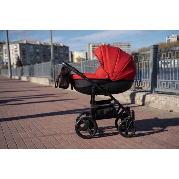 

Детская коляска 2 в 1 Angelina Discovery Evolution красная DE-23