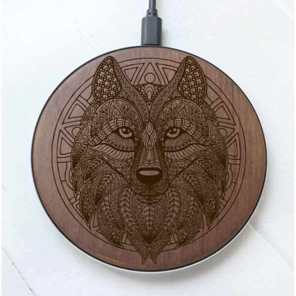 

SkinWood Black Fast Charge wolf1