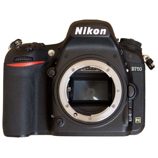 

Nikon D750 body