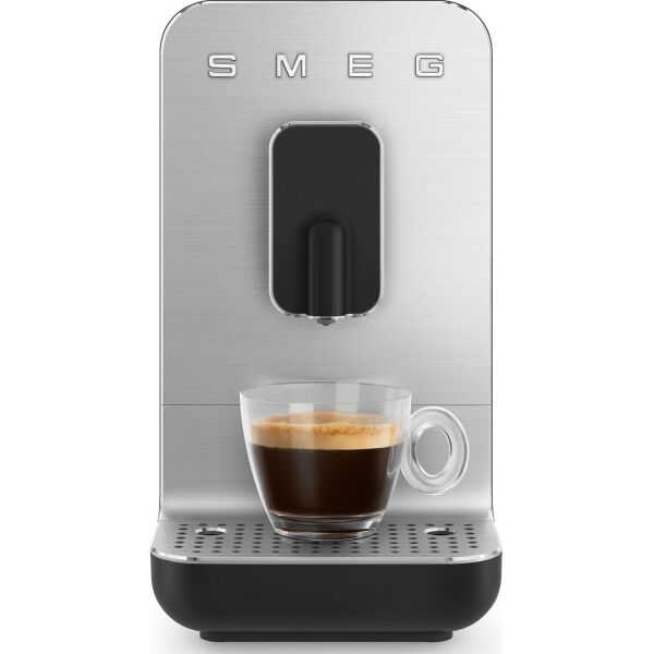 

Кофемашина Smeg BCC01BLMEU