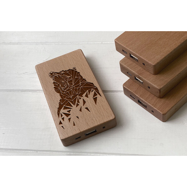 

Деревянный внешний аккумулятор Maple с гравировкой Bear